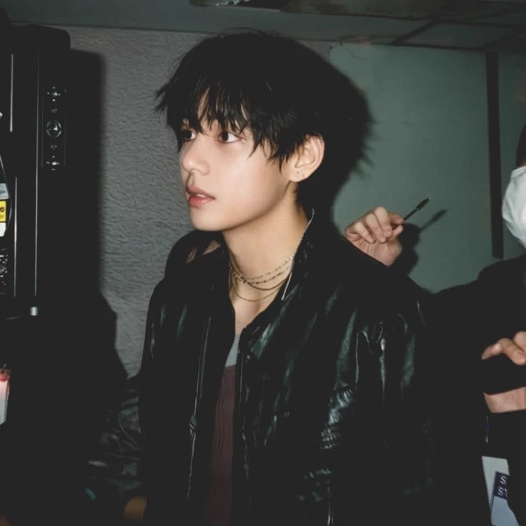 kim taehyung thumbnail
