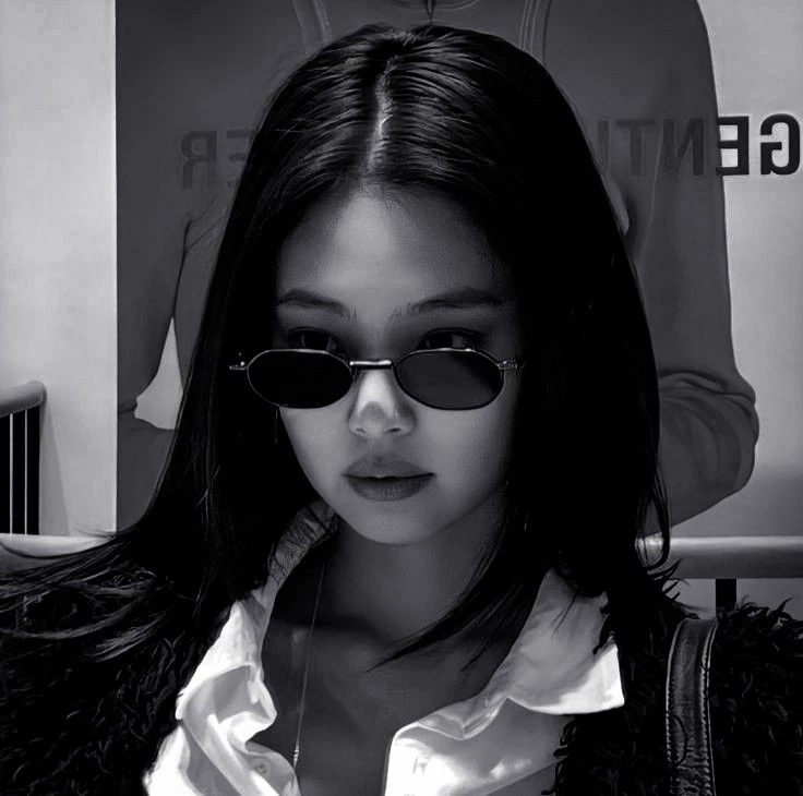 Jennie Kim  thumbnail