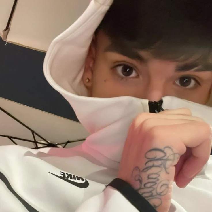 the golden kid (Jesús Ortiz) thumbnail