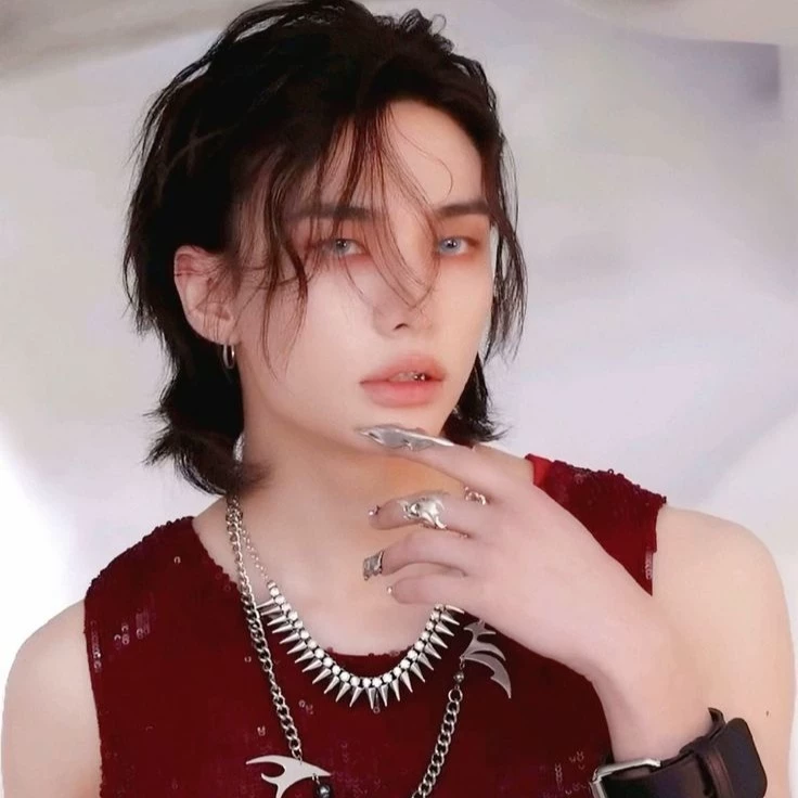 Hyunjin thumbnail