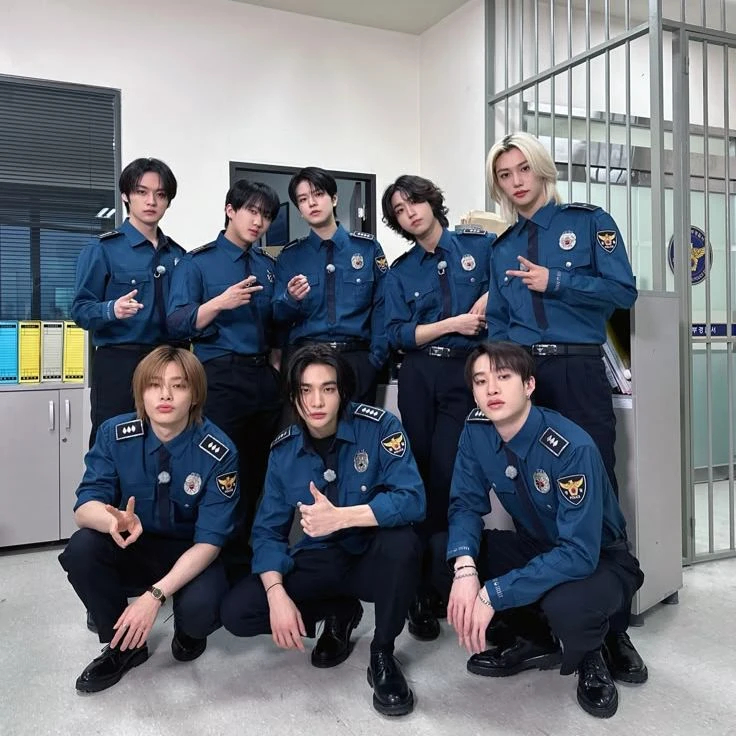 Stray kids thumbnail