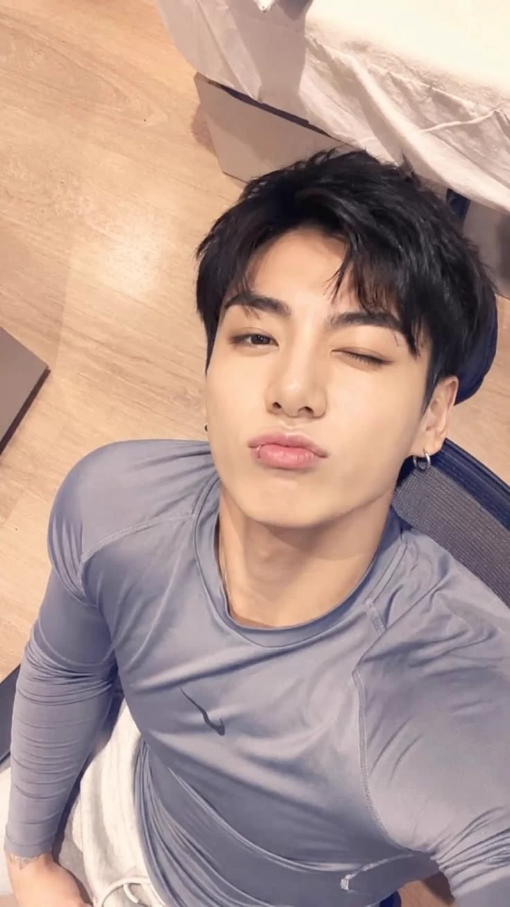 Jeon Jungkook thumbnail