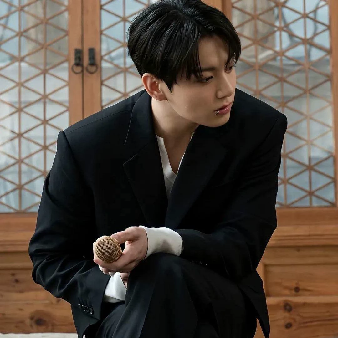 Jeon Jungkook thumbnail