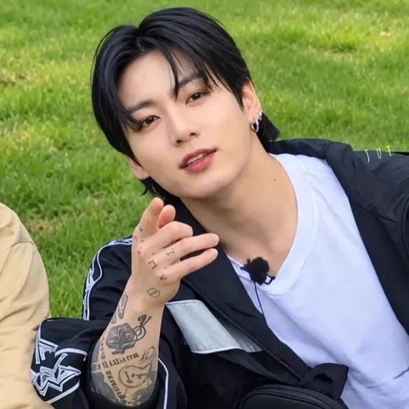 Jeon Jungkook thumbnail