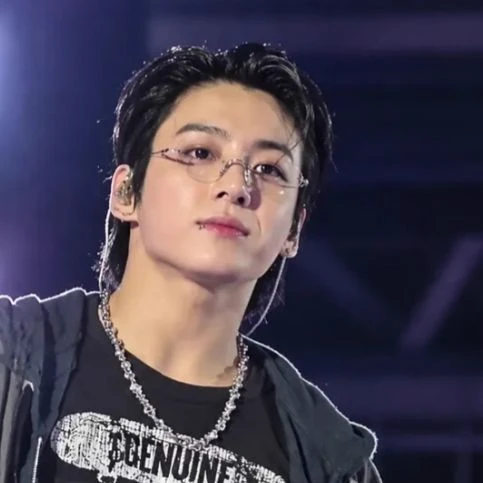 Jeon Jungkook thumbnail