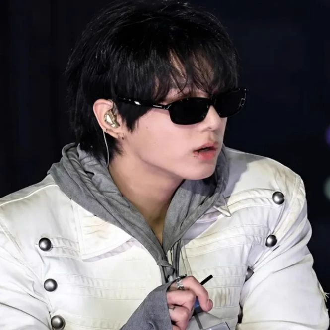 Jeon Jungkook thumbnail