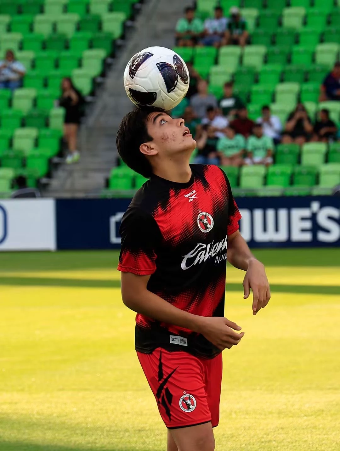 Gilberto Mora thumbnail