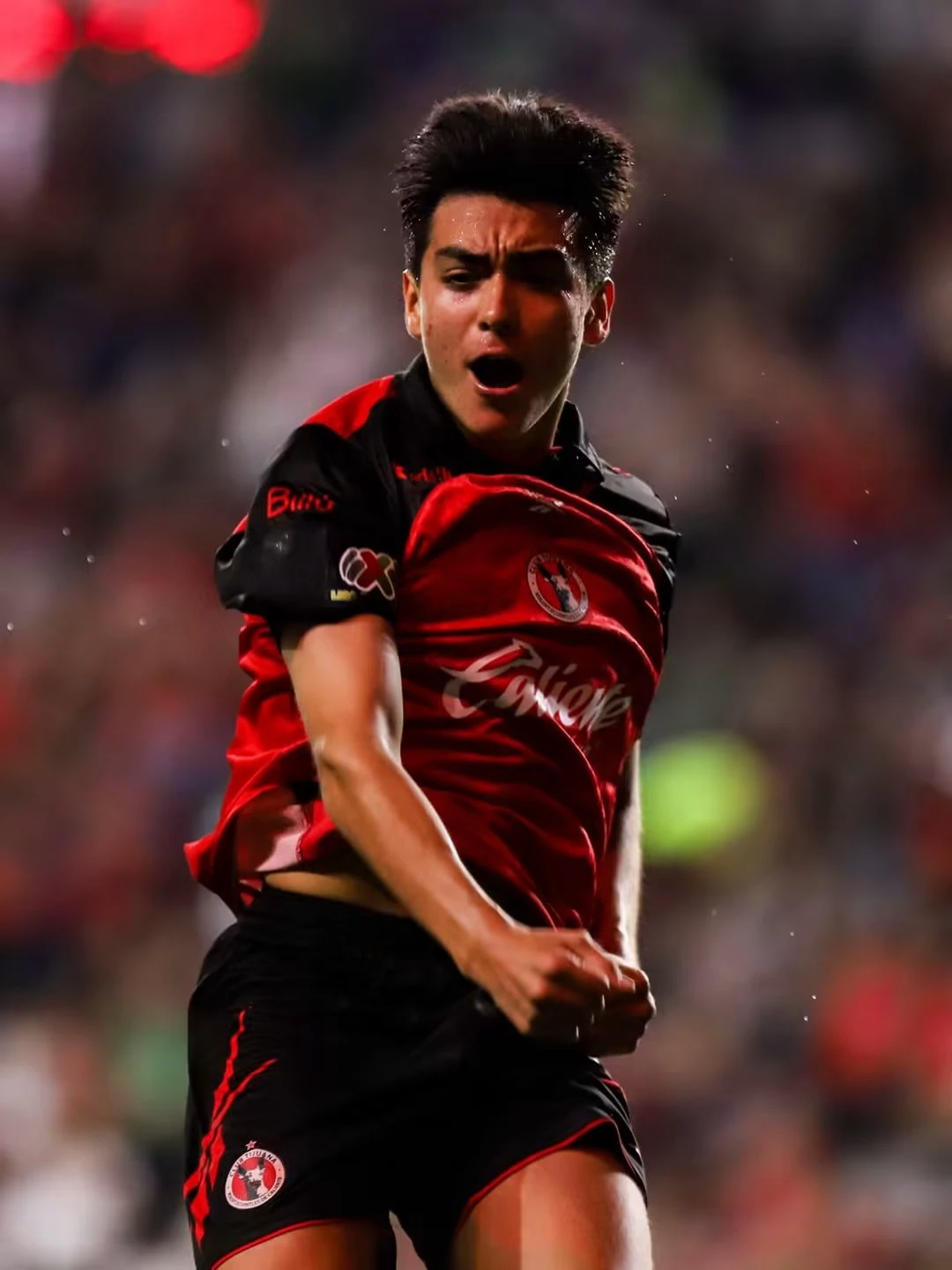 Gilberto Mora thumbnail