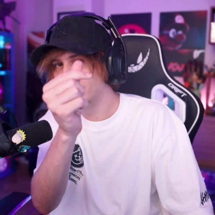 Blonde thumbnail