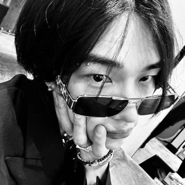 Hyunjin Hwang thumbnail
