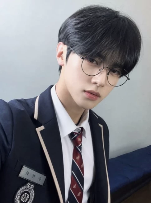 Seok-jun thumbnail