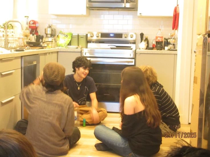 friend group thumbnail