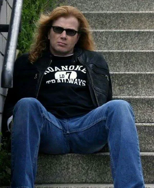 Dave Mustaine thumbnail