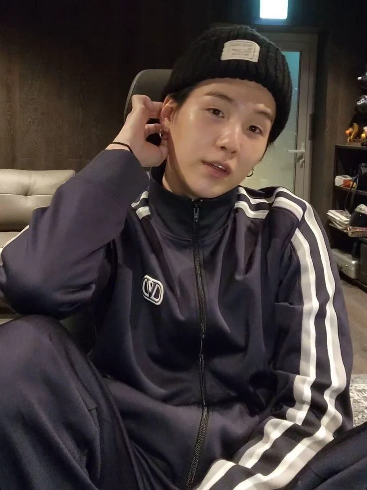 Min Yoongi thumbnail