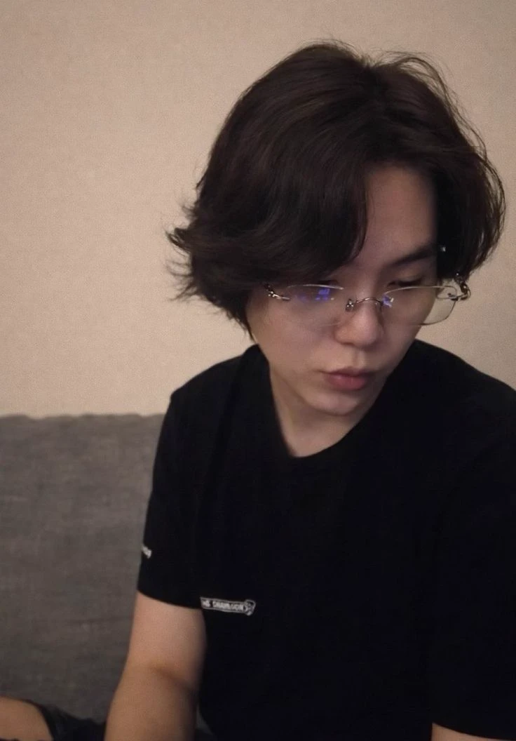 Min yoongi thumbnail