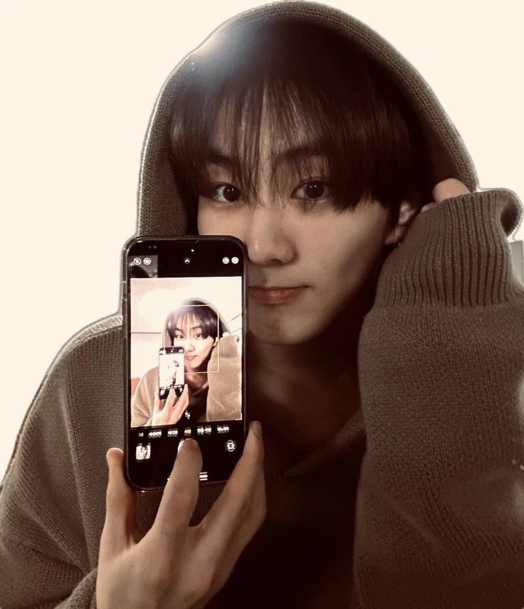 Yang Jungwon thumbnail