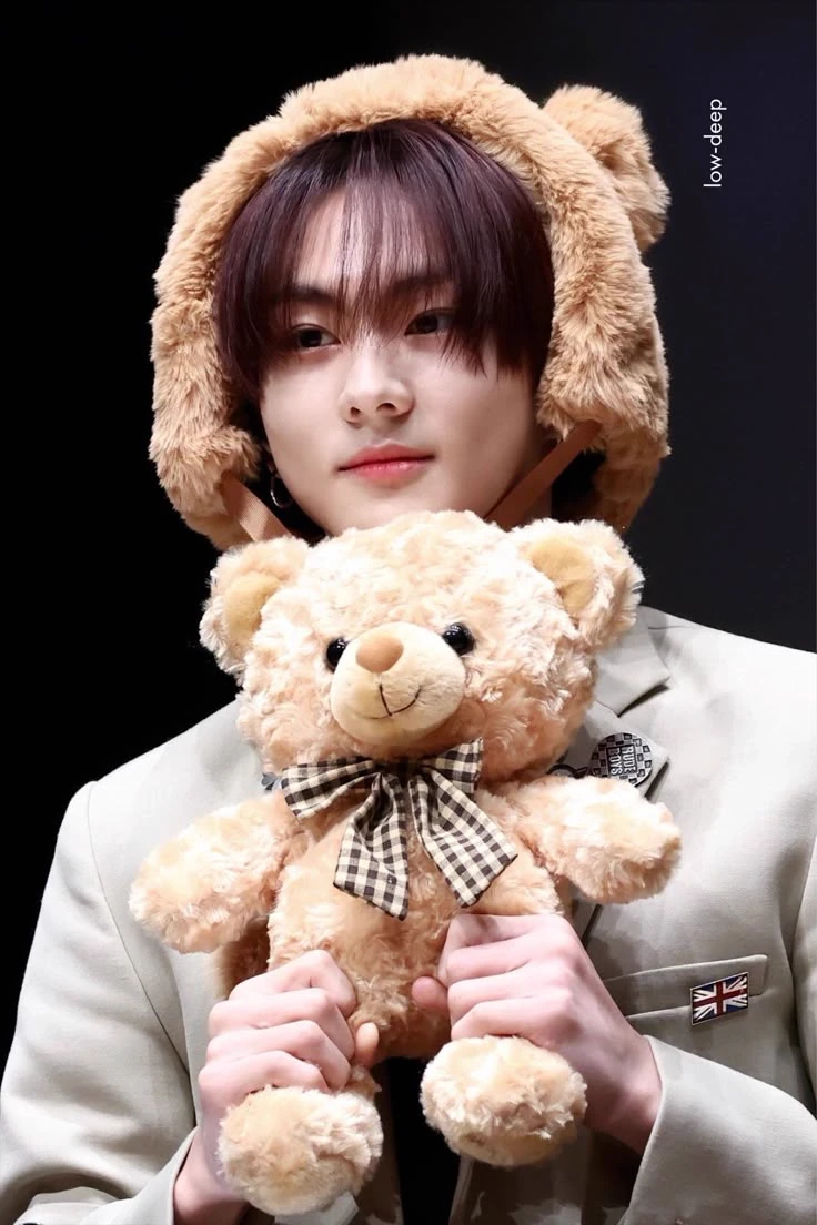 Yang Jungwon  thumbnail
