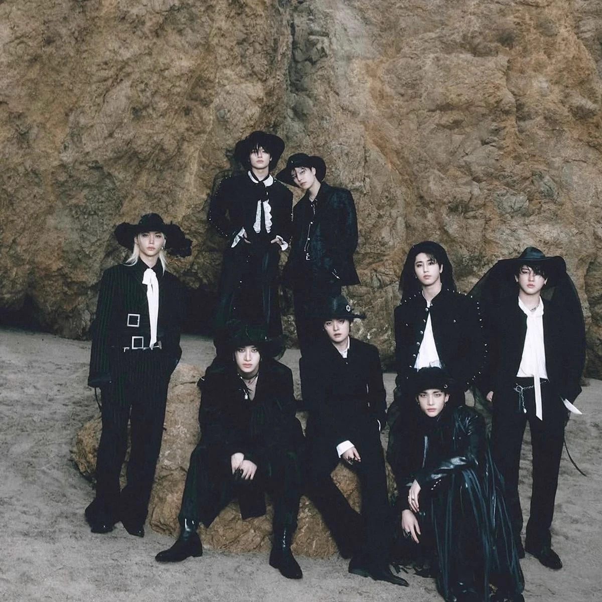 Straykids hybrids thumbnail