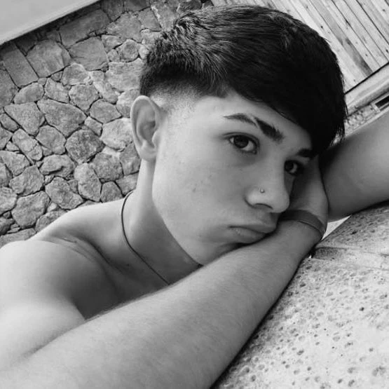Thiago. thumbnail