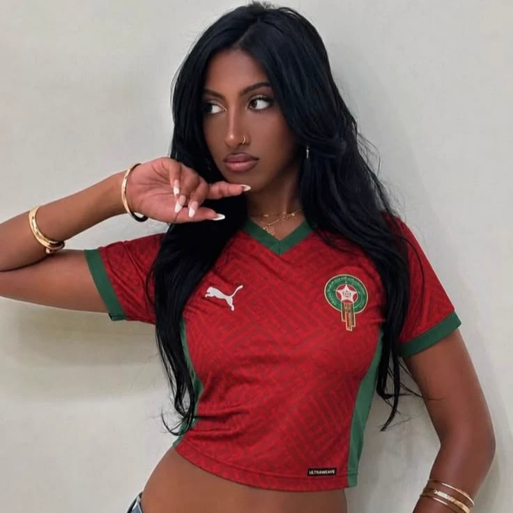 Lara raj thumbnail