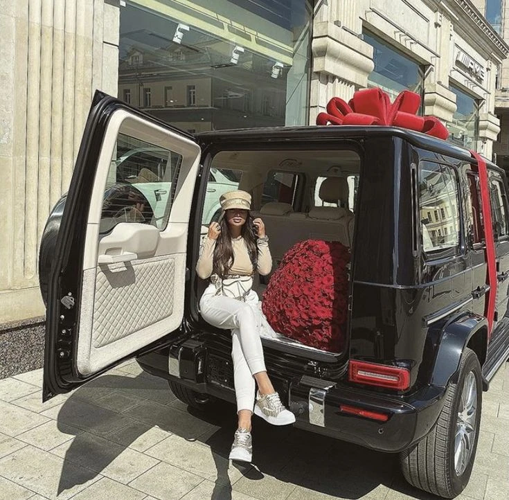 rich girl thumbnail