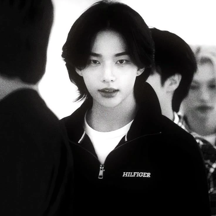 Hyunjin thumbnail