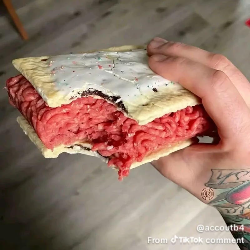 Beef poptart sandwich ( ・∀・)