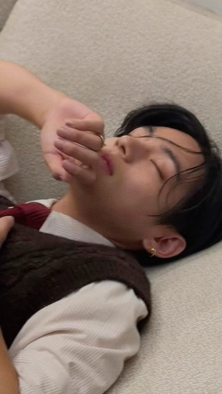 Kim Taehyung thumbnail