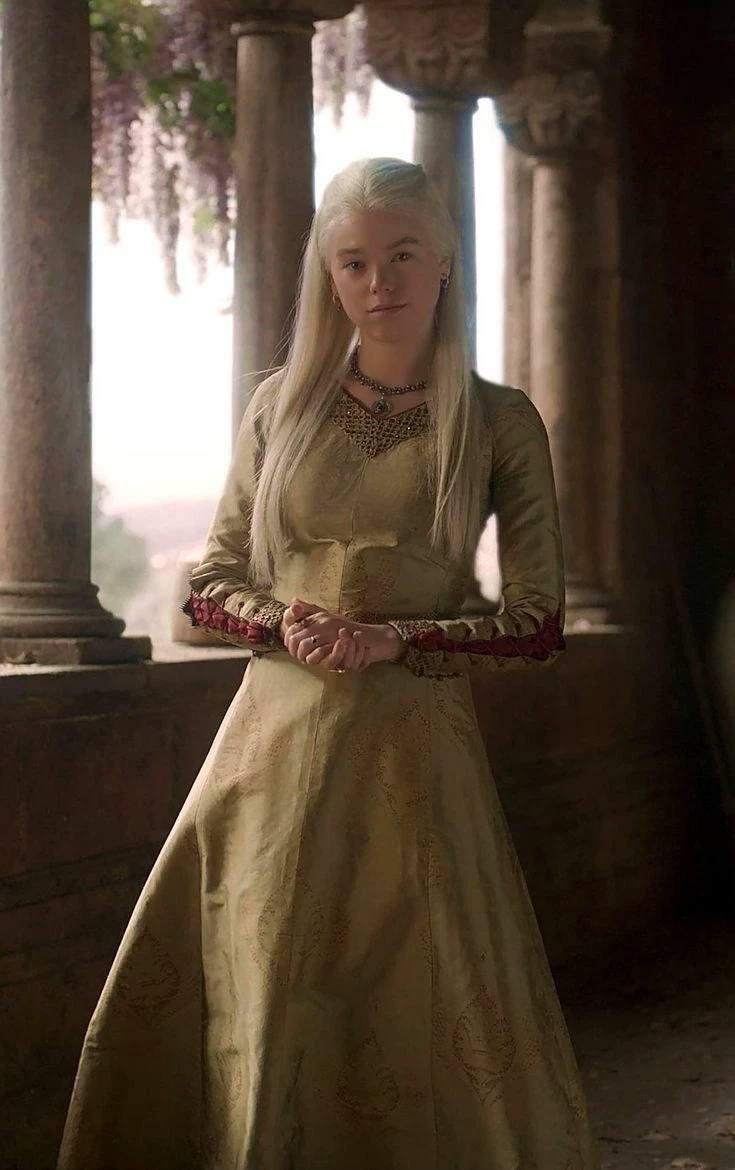 Rhaenyra Targaryen thumbnail