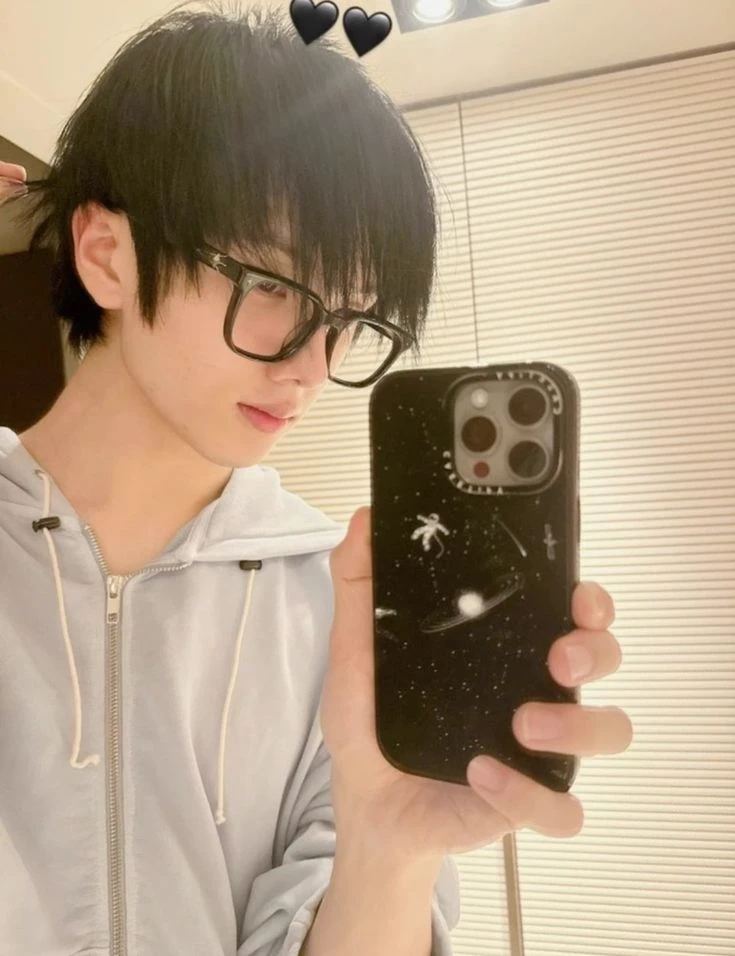 Park Jisung  thumbnail