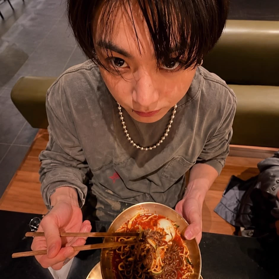Jeon Jungkook thumbnail