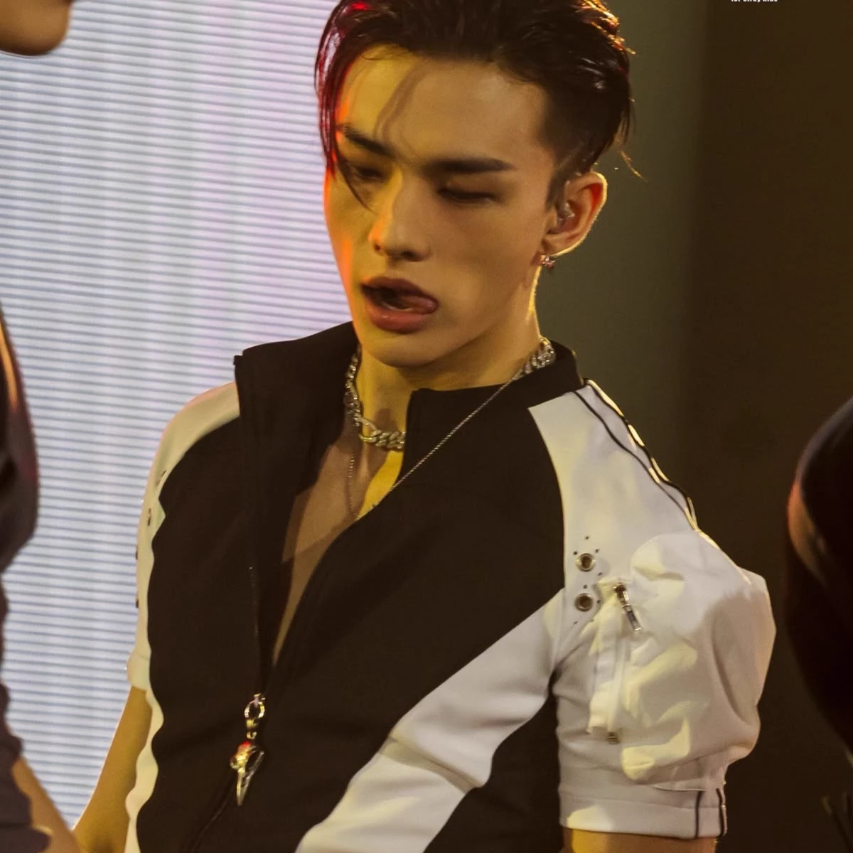 hyunjin. thumbnail