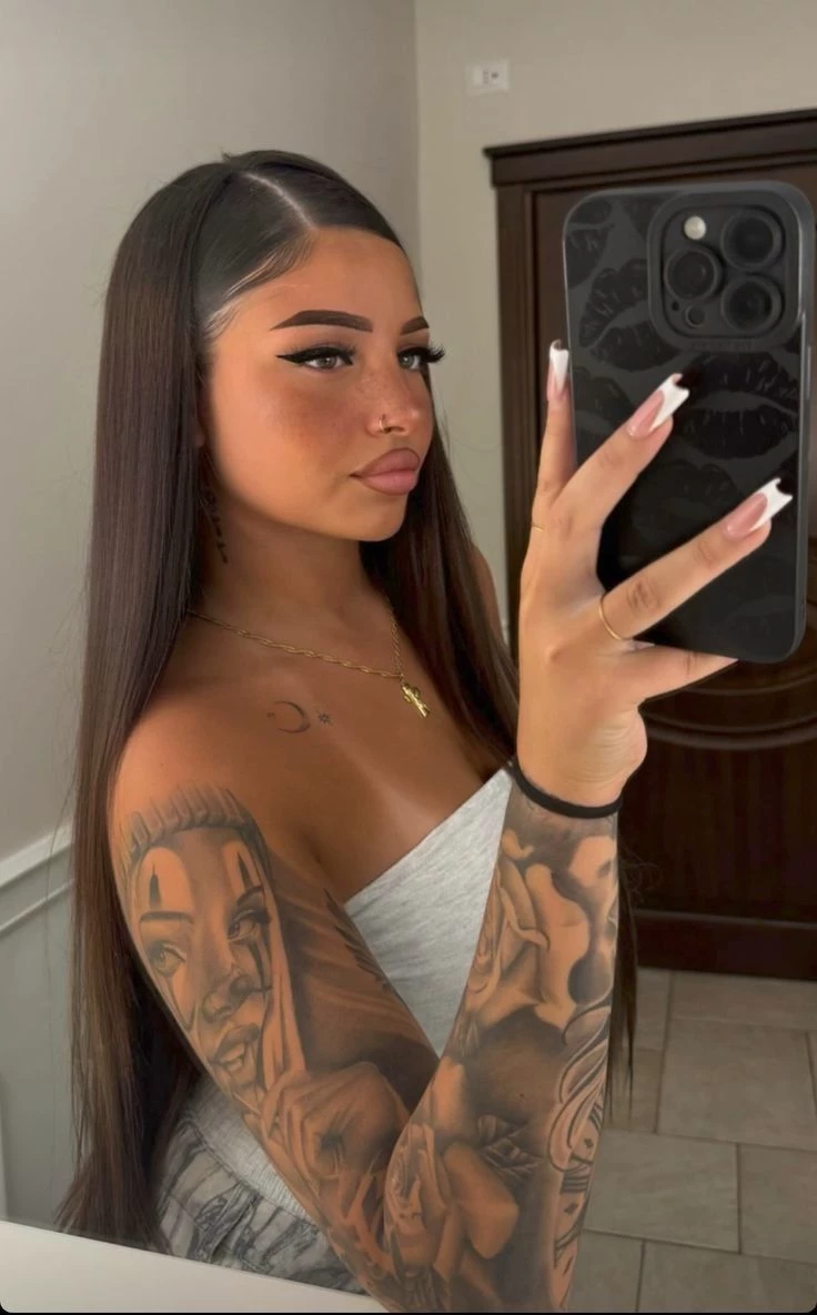 Chloe (University Bandit Patricinha) thumbnail