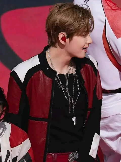 Kim Taehyung 💟 thumbnail