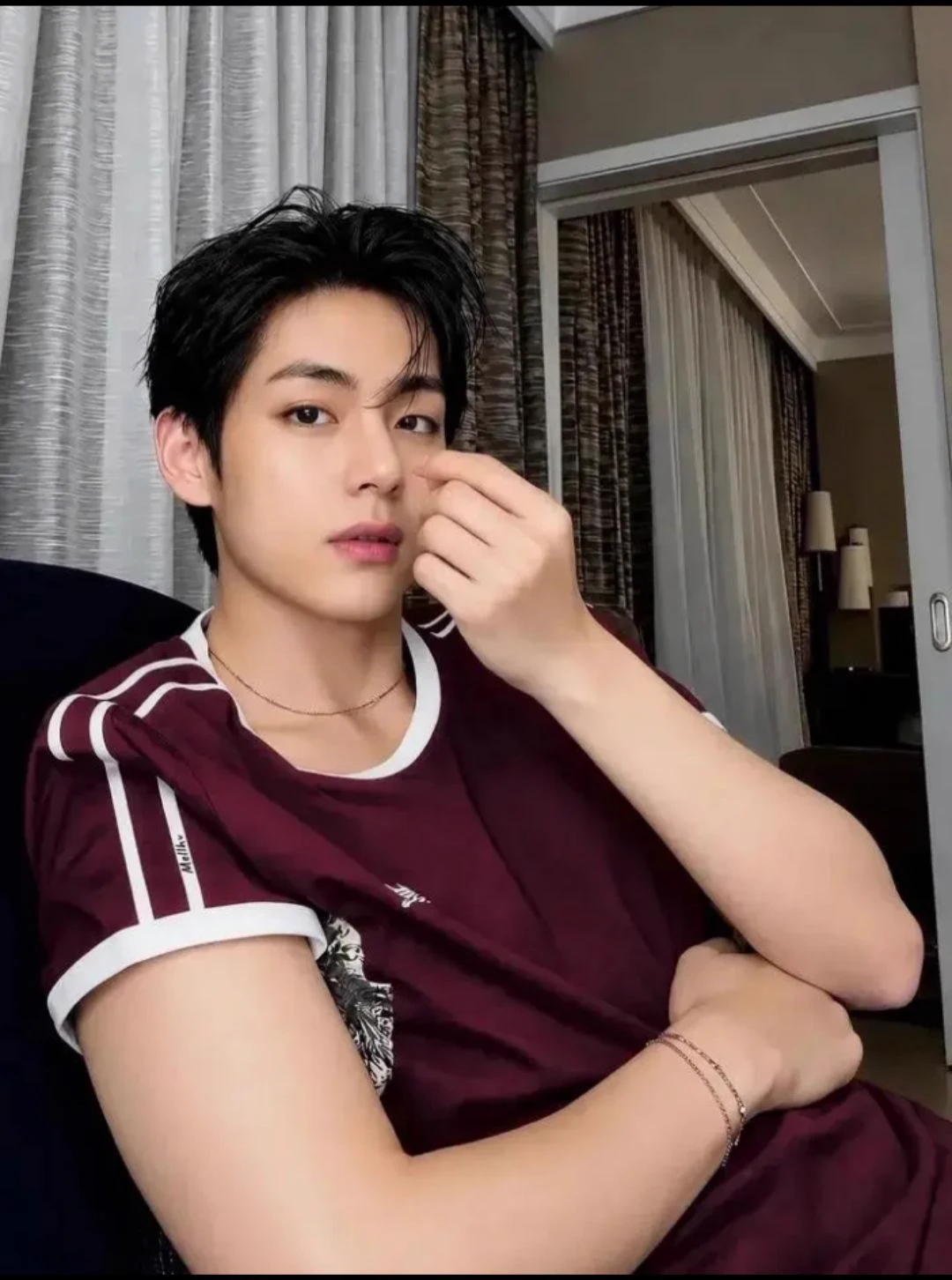 Kim Taehyung (The Alpha King)  thumbnail