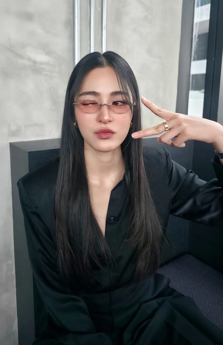 Lingling Kwong thumbnail