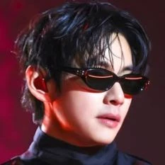 Kim Taehyung thumbnail