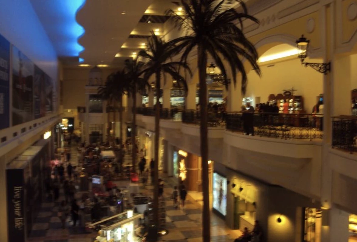 2000s Mall thumbnail
