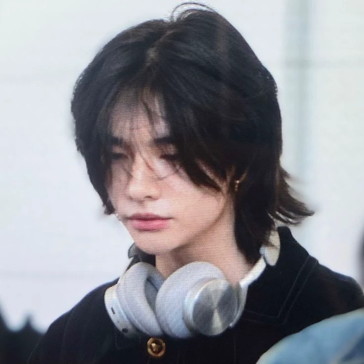 hyunjin thumbnail