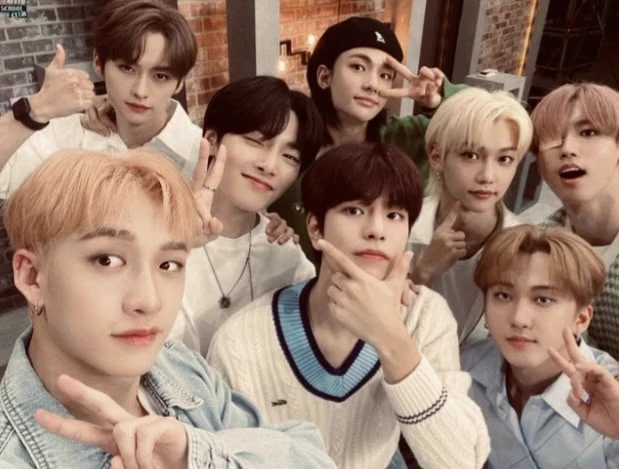 Stray kids - SKZ thumbnail