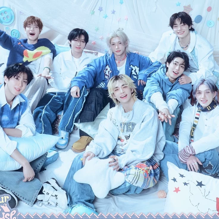 Stray kids  thumbnail