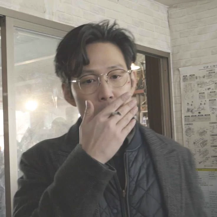 Lee Jung-jae thumbnail
