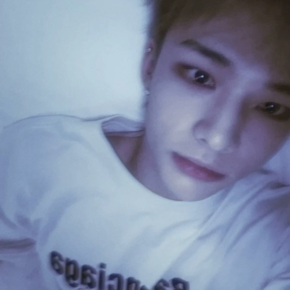 Hyunjin thumbnail