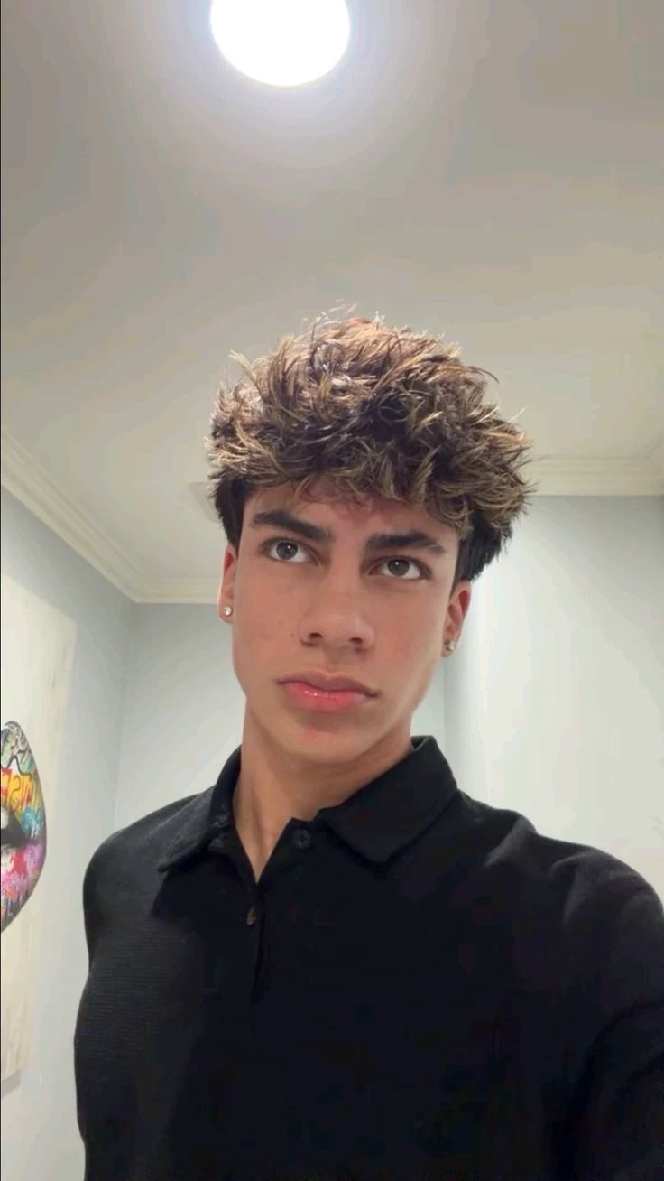 Ferran Espada  thumbnail
