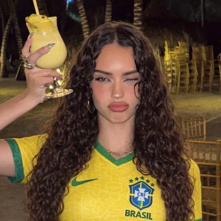 daniela avanzini thumbnail