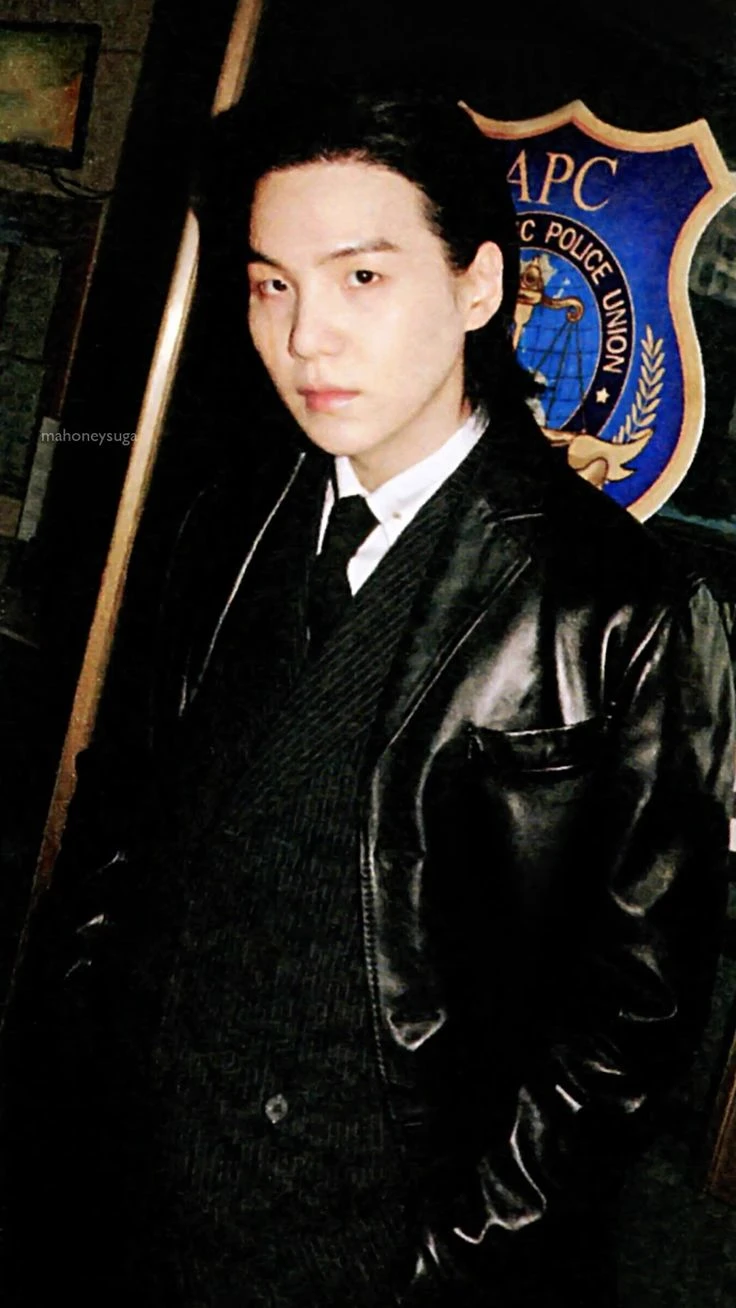 Yoongi - police officer thumbnail
