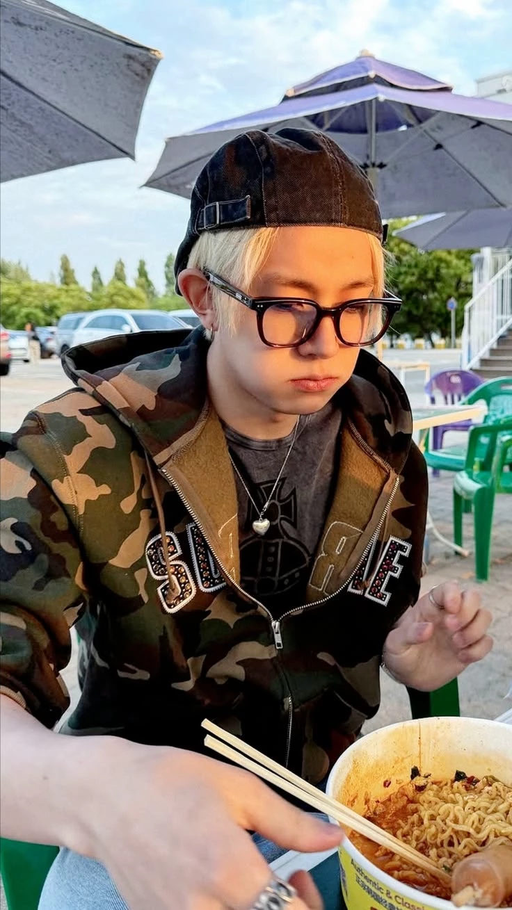 Lee Heeseung thumbnail