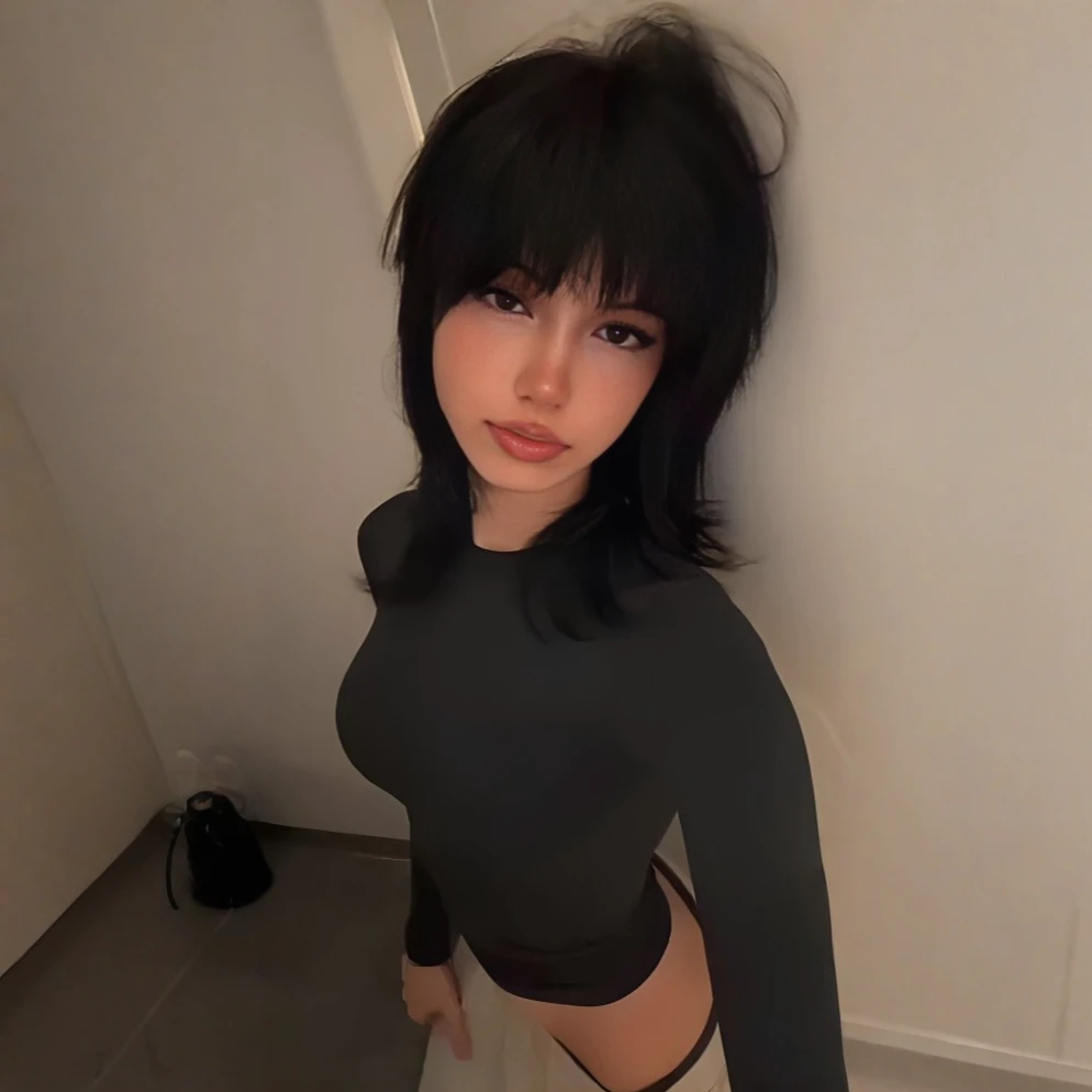 Laura thumbnail