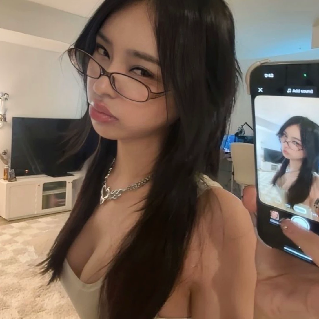Ari thumbnail
