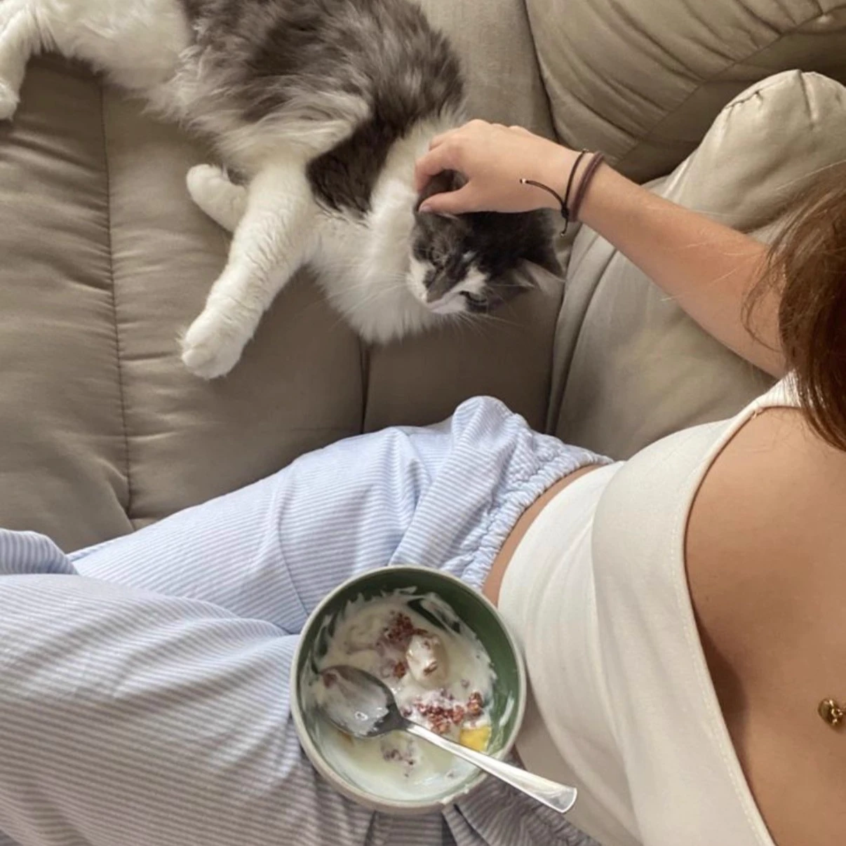 Katie (the cat's name is Mochi) thumbnail